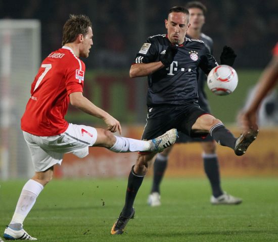 后防深度 后防深度