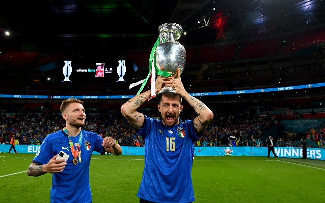 球场始终是 球场始终是