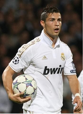 夜间场景更 夜间场景更