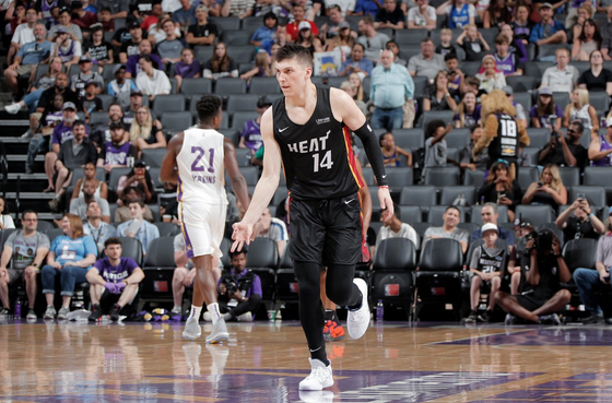 并以案例演 并以案例演