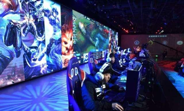 为副C输出 为副C输出